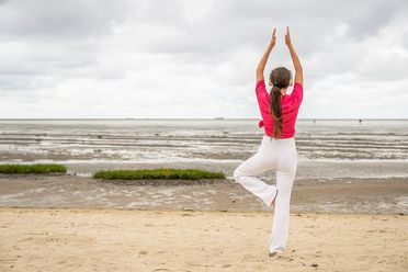 Yoga am Strand von Duhnen
