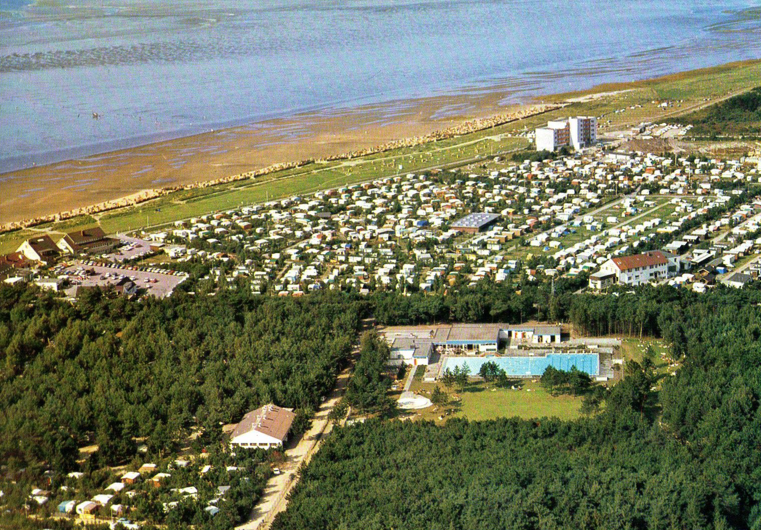 Luftaufnahme vom Waldfreibad in Sahlenburg