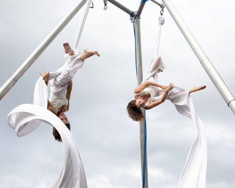Akrobatikshow auf dem Künstler Promenadenfest Cuxhaven