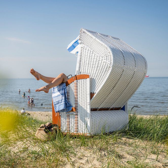 Pure Entspannung im Strandkorb mit Meerblick in Cuxhaven-Döse