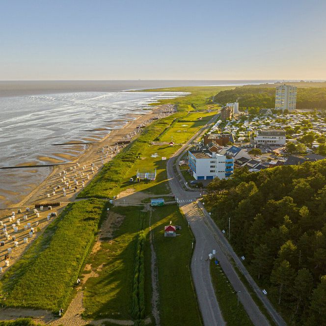 Luftaufnahme vom Strand in Sahlenburg