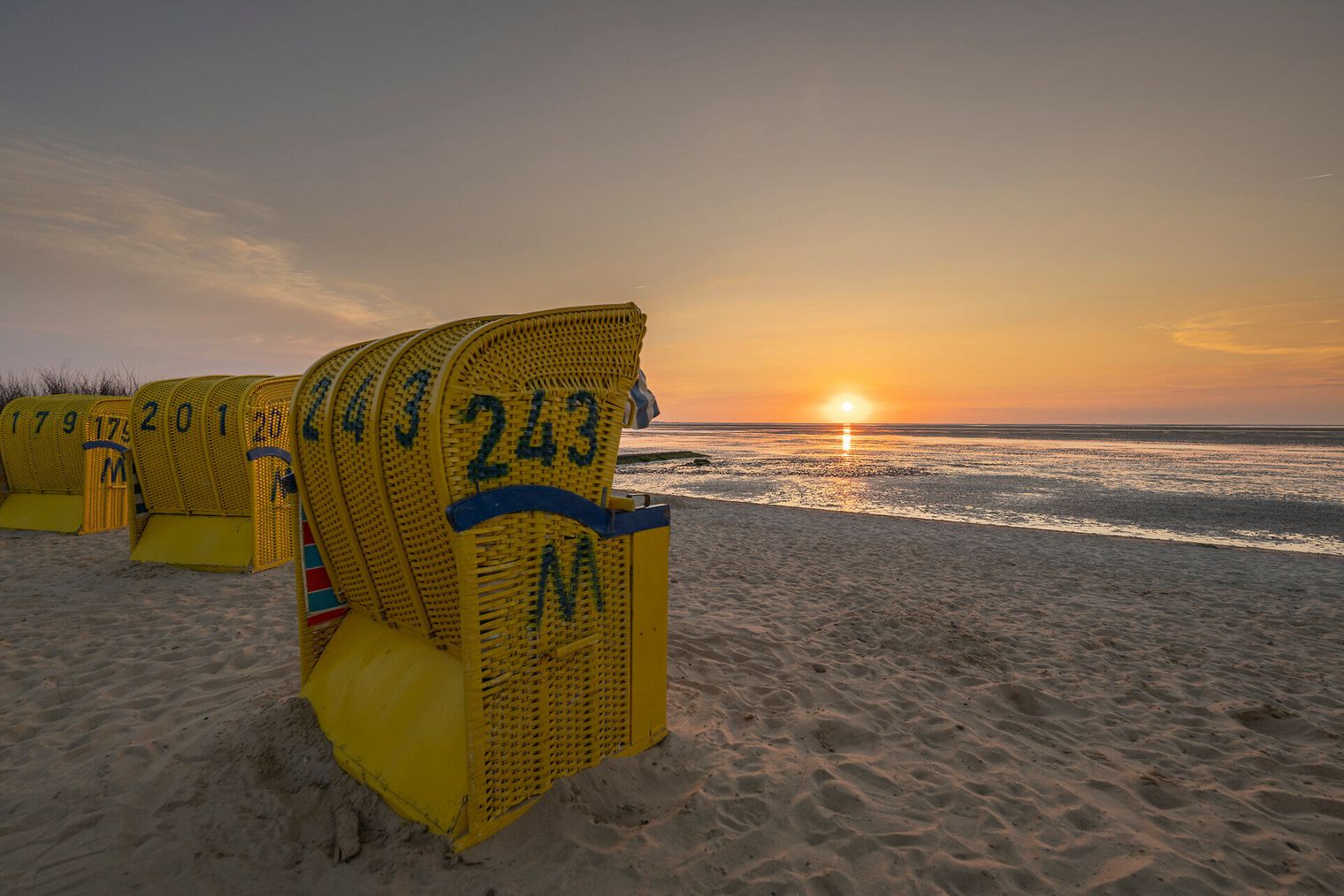 Ein Strandkorb im Ortsteil DUhnen